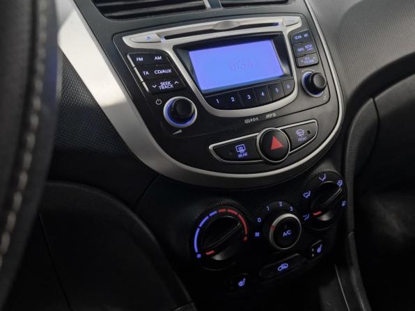 Hyundai Solaris I с пробегом 2012 года, цена 611 000 рублей, 238809 км, хэтчбек, Автокод Объявления