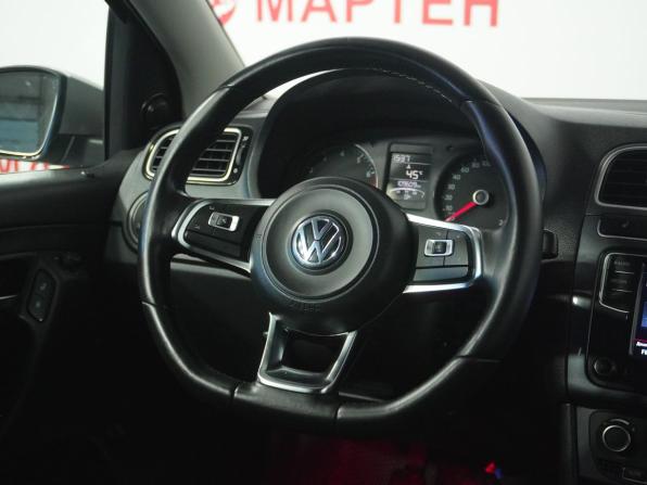 Volkswagen Polo V Рестайлинг с пробегом 2019 года, цена 1 325 000 рублей, 109609 км, седан, Автокод Объявления