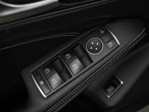 Mercedes-Benz GLA I (X156) Рестайлинг с пробегом 2019 года, цена 2 049 000 рублей, 121062 км, внедорожник, Автокод Объявления