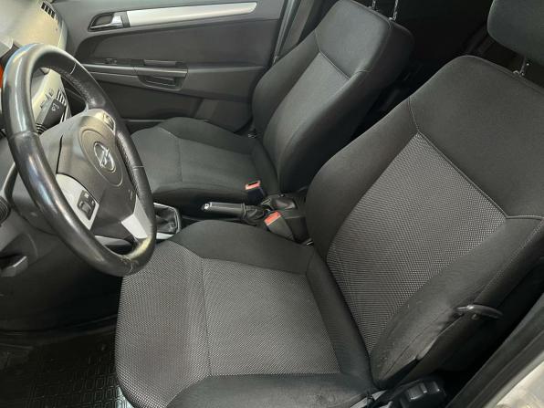 Opel Astra H Рестайлинг с пробегом 2011 года, цена 487 760 рублей, 176000 км, хэтчбек, Автокод Объявления