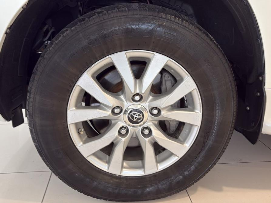 Toyota Land Cruiser 200 Series Рестайлинг 2 Омск  - изображение 12