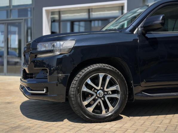 Toyota Land Cruiser 200 Series Рестайлинг 2 с пробегом 2016 года, цена 5 817 000 рублей, 125400 км, внедорожник, Автокод Объявления