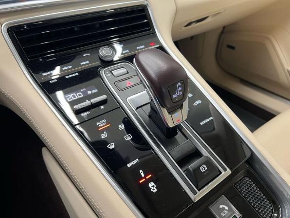 Porsche Panamera II с пробегом 2018 года, цена 6 400 000 рублей, 76068 км, лифтбек, Автокод Объявления