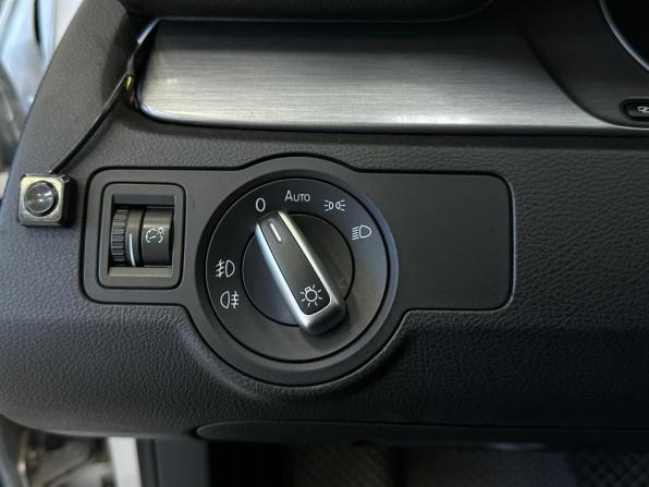 Volkswagen Passat B7 с пробегом 2013 года, цена 900 000 рублей, 190243 км, седан, Автокод Объявления