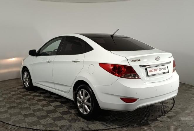 Hyundai Solaris I с пробегом 2013 года, цена 920 000 рублей, 235961 км, седан, Автокод Объявления