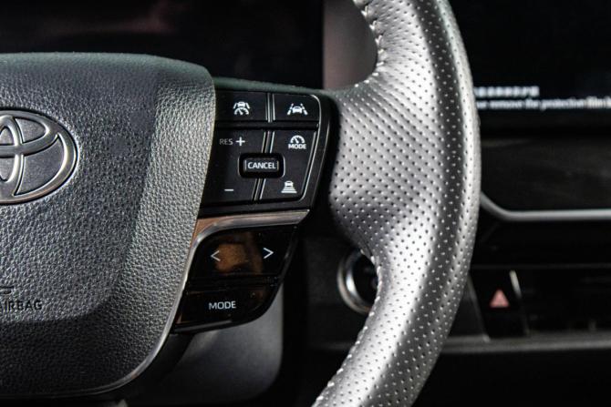 Toyota Camry IX (XV80) с пробегом 2024 года, цена 4 209 000 рублей, 24500 км, седан, Автокод Объявления