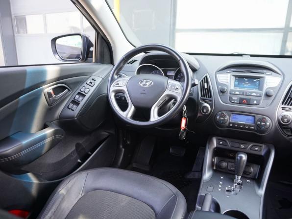 Hyundai ix35 I Рестайлинг с пробегом 2015 года, цена 1 250 000 рублей, 200700 км, внедорожник, Автокод Объявления