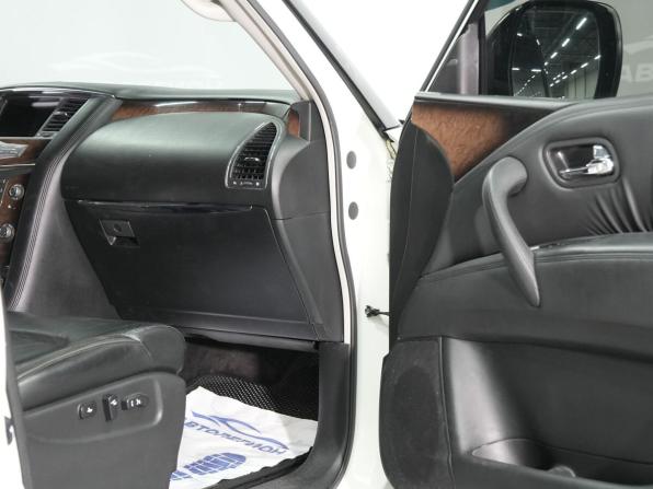 Infiniti QX56 II с пробегом 2011 года, цена 2 000 000 рублей, 240000 км, внедорожник, Автокод Объявления