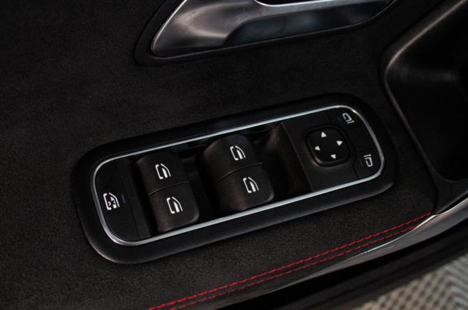 Mercedes-Benz A-Класс IV (W177) с пробегом 2020 года, цена 2 799 000 рублей, 57000 км, седан, Автокод Объявления