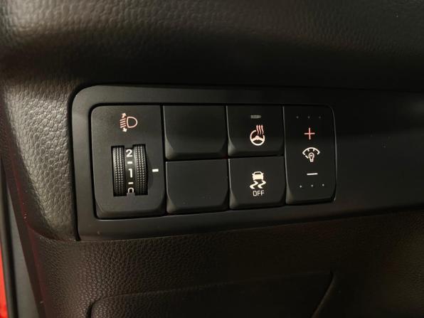 Kia Soul II с пробегом 2015 года, цена 1 299 000 рублей, 92786 км, хэтчбек, Автокод Объявления