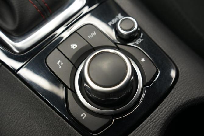 Mazda 3 III (BM) с пробегом 2014 года, цена 1 570 000 рублей, 62000 км, седан, Автокод Объявления