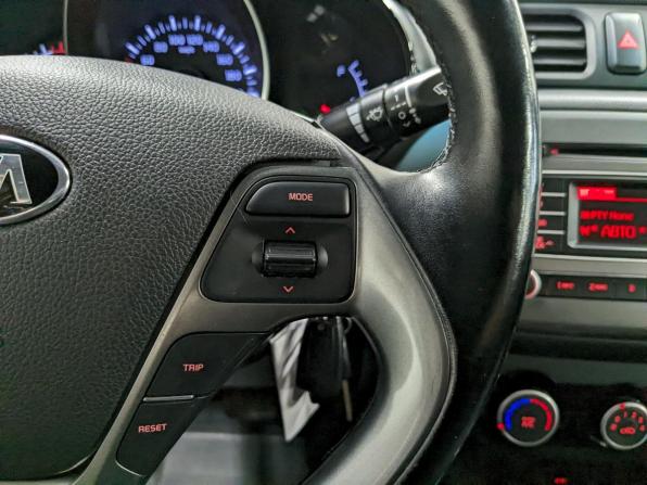 Kia Rio III Рестайлинг с пробегом 2017 года, цена 1 150 000 рублей, 173108 км, седан, Автокод Объявления