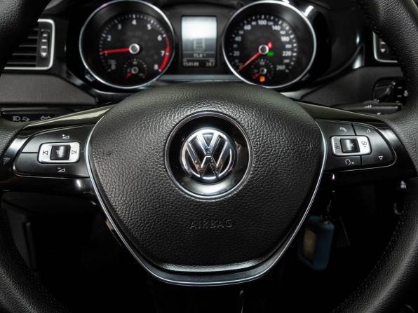 Volkswagen Jetta VI Рестайлинг с пробегом 2017 года, цена 1 298 000 рублей, 153478 км, седан, Автокод Объявления