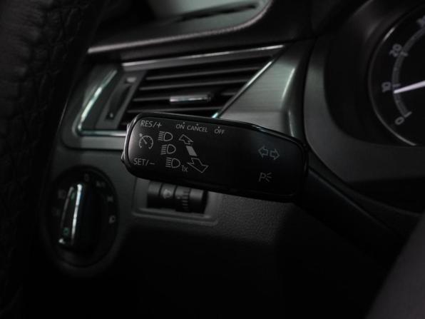 Skoda Rapid I Рестайлинг с пробегом 2018 года, цена 1 349 000 рублей, 115860 км, лифтбек, Автокод Объявления