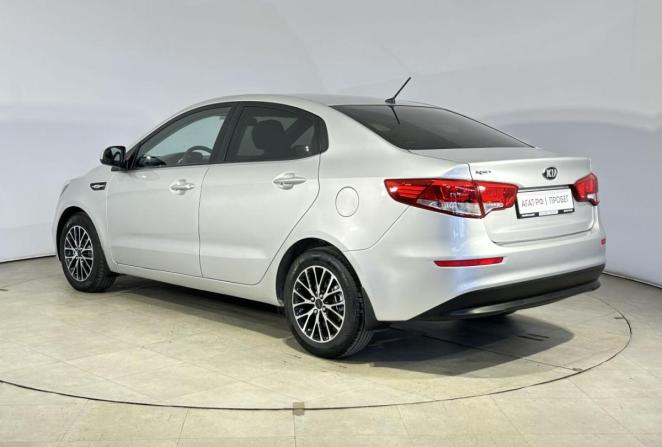 Kia Rio III Рестайлинг с пробегом 2015 года, цена 1 000 000 рублей, 178790 км, седан, Автокод Объявления