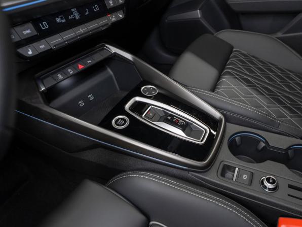 Audi A3 IV (8Y) Рестайлинг с пробегом 2026 года, цена 4 050 000 рублей, 52 км, хэтчбек, Автокод Объявления