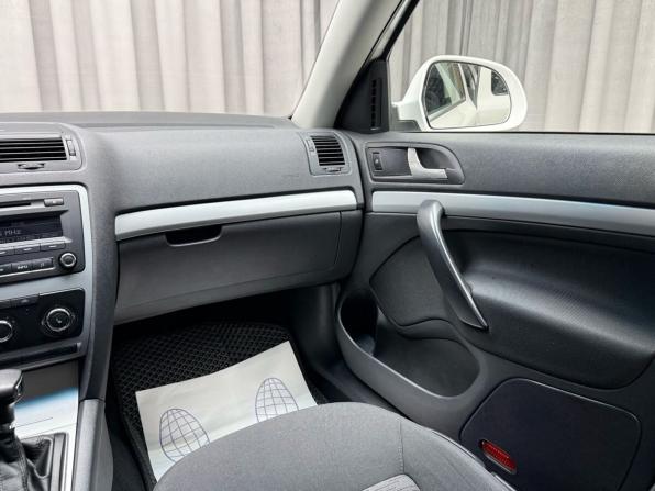Skoda Octavia II (A5) Рестайлинг с пробегом 2012 года, цена 819 000 рублей, 209245 км, лифтбек, Автокод Объявления