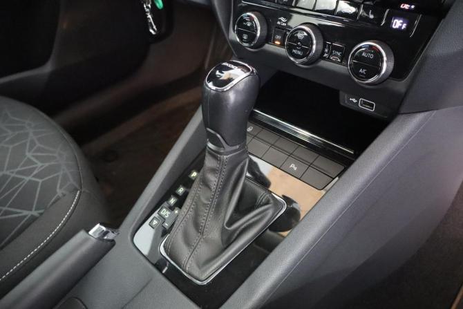 Skoda Octavia III (A7) Рестайлинг с пробегом 2020 года, цена 1 749 000 рублей, 136000 км, лифтбек, Автокод Объявления