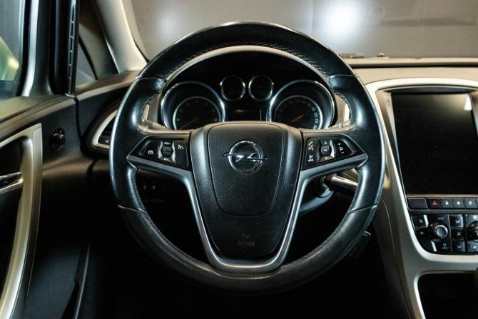 Opel Astra J с пробегом 2011 года, цена 699 000 рублей, 165659 км, хэтчбек, Автокод Объявления