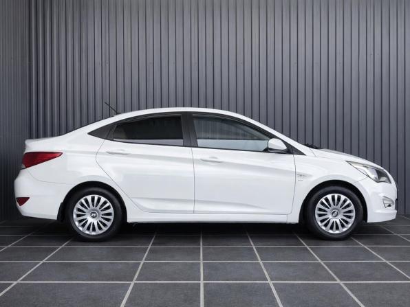 Hyundai Solaris I Рестайлинг с пробегом 2015 года, цена 937 000 рублей, 136568 км, седан, Автокод Объявления
