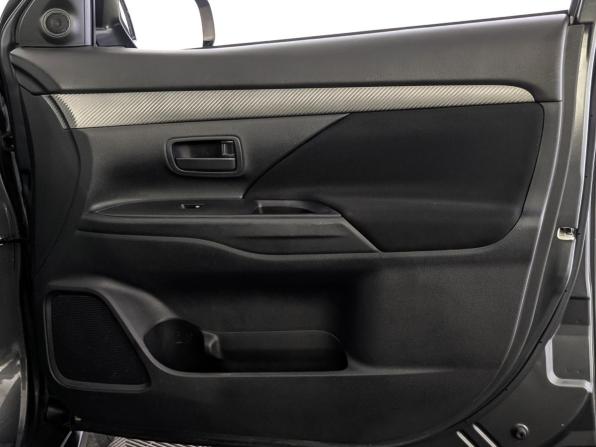 Mitsubishi Outlander III Рестайлинг 2 с пробегом 2018 года, цена 1 825 000 рублей, 156155 км, внедорожник, Автокод Объявления