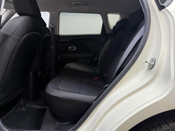 Kia Soul II Рестайлинг с пробегом 2017 года, цена 1 475 000 рублей, 123107 км, хэтчбек, Автокод Объявления