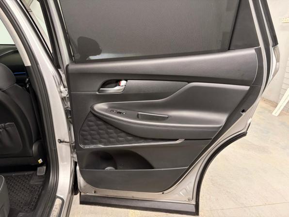 Hyundai Santa Fe IV Рестайлинг с пробегом 2022 года, цена 3 888 000 рублей, 100641 км, внедорожник, Автокод Объявления