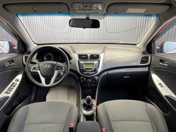 Hyundai Solaris I с пробегом 2012 года, цена 747 000 рублей, 176371 км, хэтчбек, Автокод Объявления
