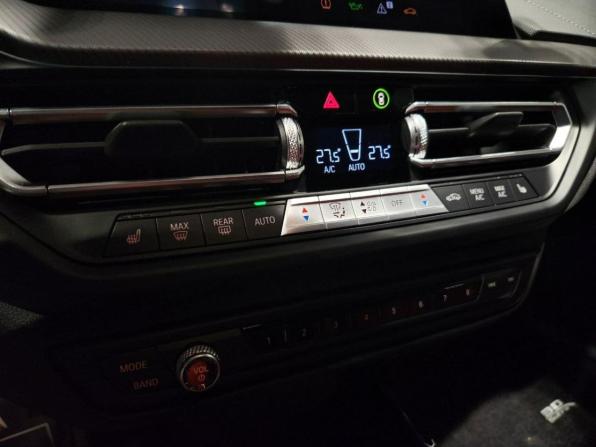 BMW 1 серии III (F40) с пробегом 2021 года, цена 4 309 000 рублей, 38000 км, хэтчбек, Автокод Объявления