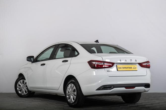 Lada (ВАЗ) Vesta I Рестайлинг (NG) с пробегом 2024 года, цена 1 289 000 рублей, 46100 км, седан, Автокод Объявления