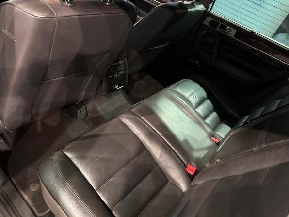 Volkswagen Touareg I Рестайлинг с пробегом 2006 года, цена 755 000 рублей, 247502 км, внедорожник, Автокод Объявления