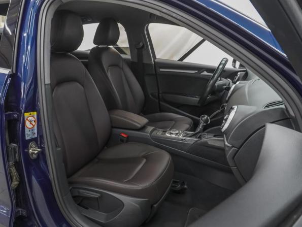 Audi A3 III (8V) Рестайлинг с пробегом 2019 года, цена 1 929 000 рублей, 109114 км, седан, Автокод Объявления
