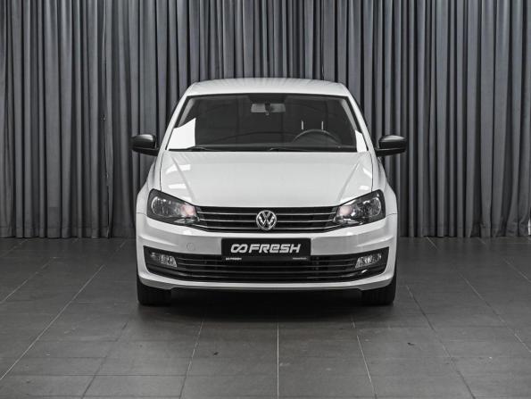Volkswagen Polo V Рестайлинг с пробегом 2019 года, цена 1 398 000 рублей, 63173 км, седан, Автокод Объявления