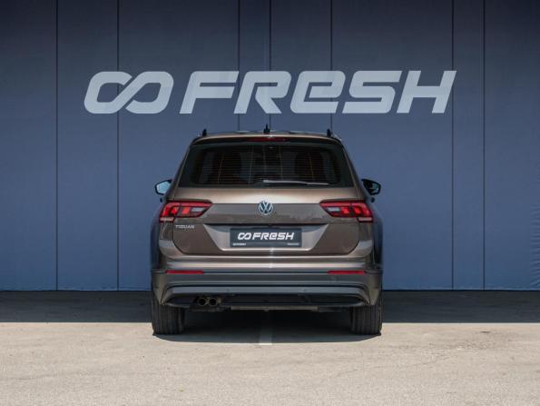 Volkswagen Tiguan II с пробегом 2020 года, цена 2 250 000 рублей, 124128 км, внедорожник, Автокод Объявления
