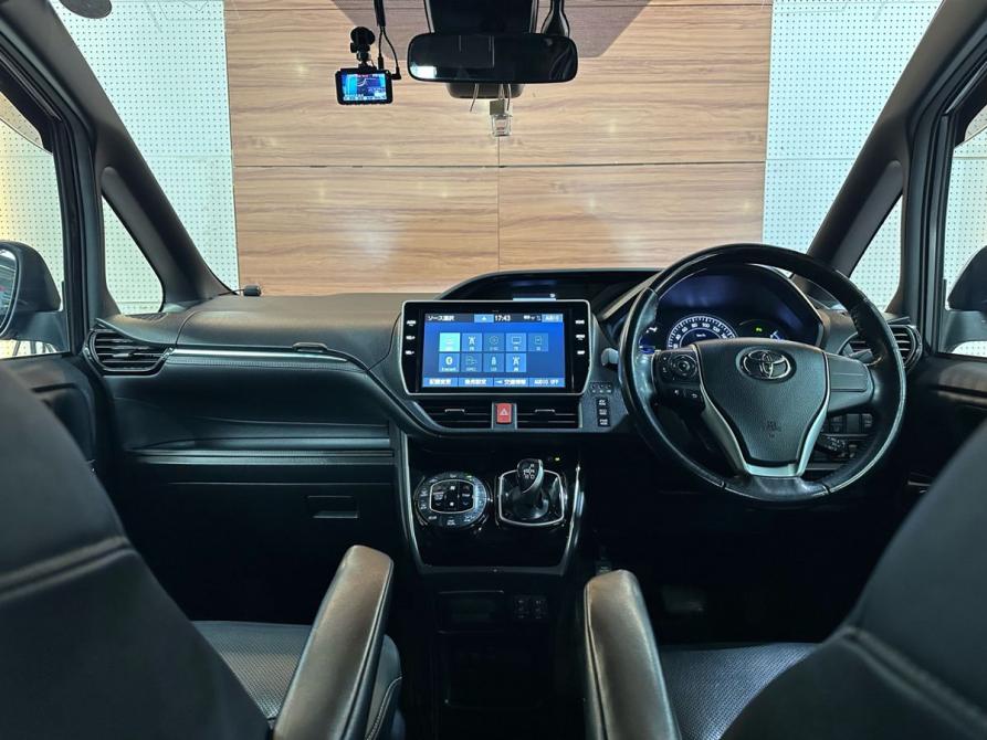 Toyota Esquire I Рестайлинг Челябинск  - изображение 8