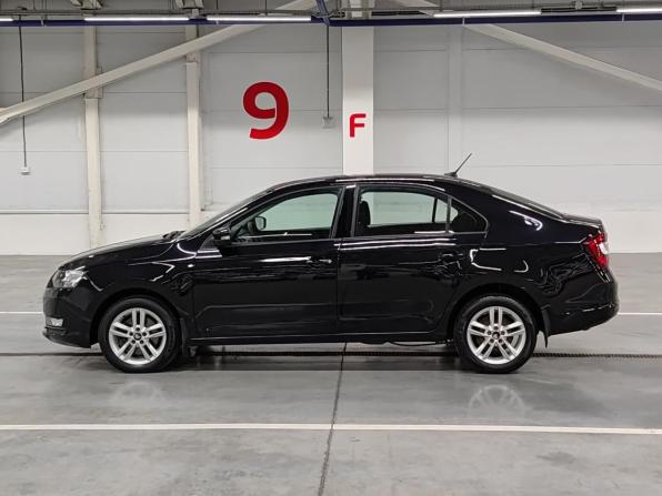 Skoda Rapid I Рестайлинг с пробегом 2018 года, цена 1 020 000 рублей, 200287 км, лифтбек, Автокод Объявления