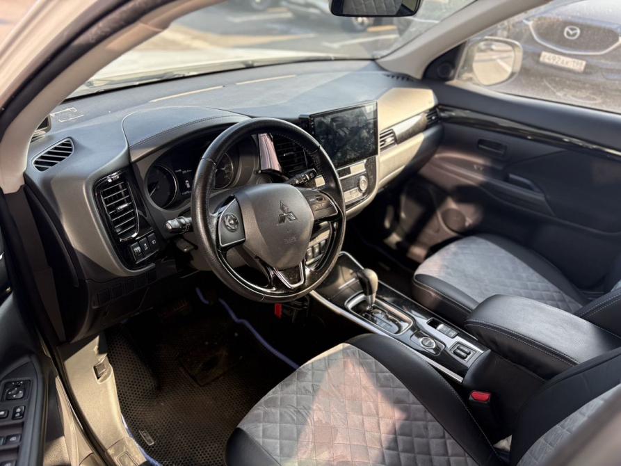 Mitsubishi Outlander III Рестайлинг 2 Санкт-Петербург  - изображение 5