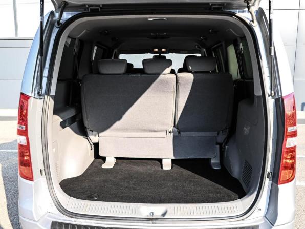 Hyundai H-1 II Рестайлинг 2 с пробегом 2019 года, цена 2 739 000 рублей, 97908 км, минивэн, Автокод Объявления