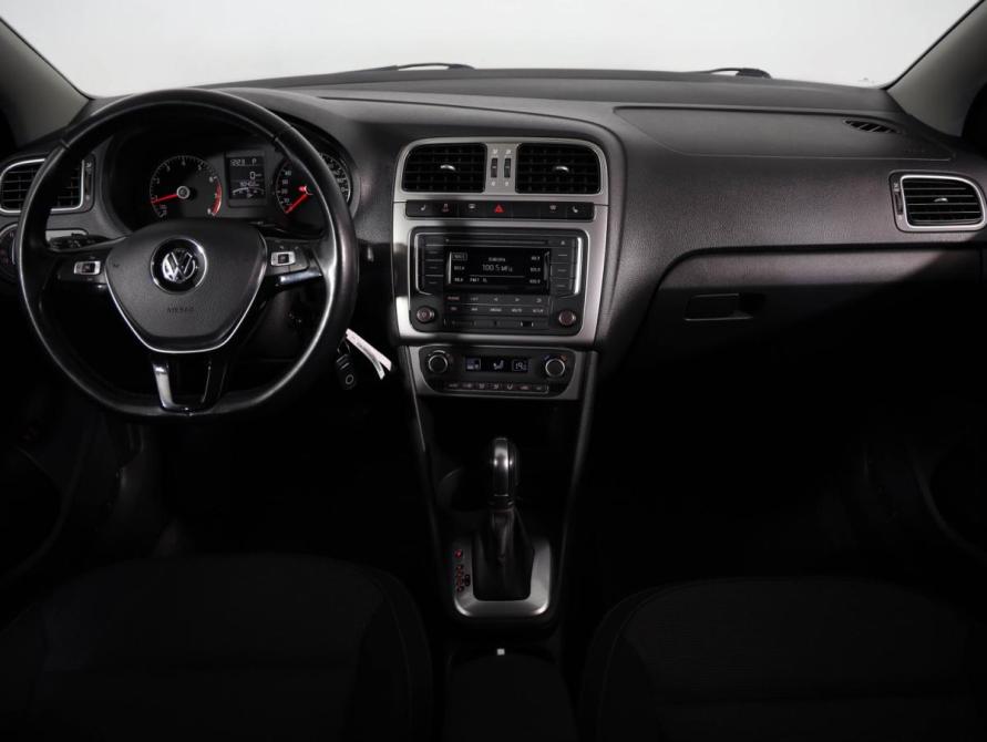 Volkswagen Polo V Рестайлинг Санкт-Петербург  - изображение 9
