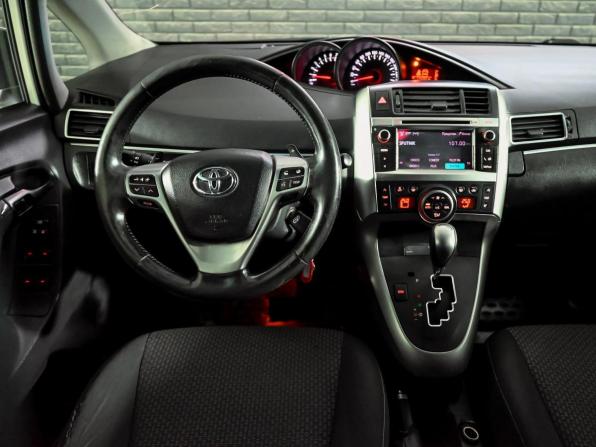 Toyota Verso I Рестайлинг с пробегом 2013 года, цена 1 490 000 рублей, 173244 км, компактвэн, Автокод Объявления