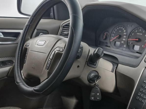 Volvo XC70 I с пробегом 2001 года, цена 535 000 рублей, 329759 км, универсал, Автокод Объявления