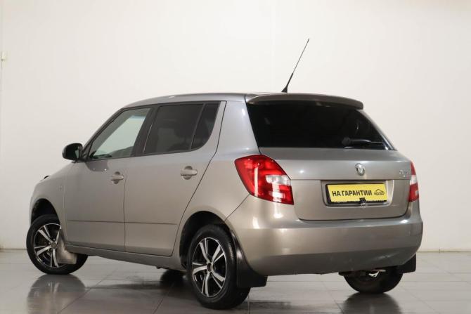 Skoda Fabia II с пробегом 2009 года, цена 469 000 рублей, 200000 км, хэтчбек, Автокод Объявления