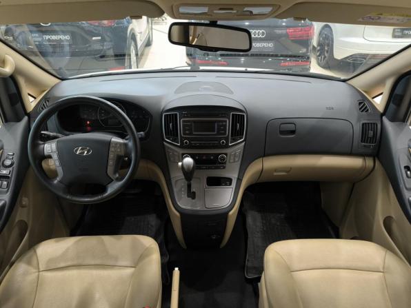 Hyundai H-1 II Рестайлинг 2 с пробегом 2021 года, цена 3 430 000 рублей, 71376 км, минивэн, Автокод Объявления