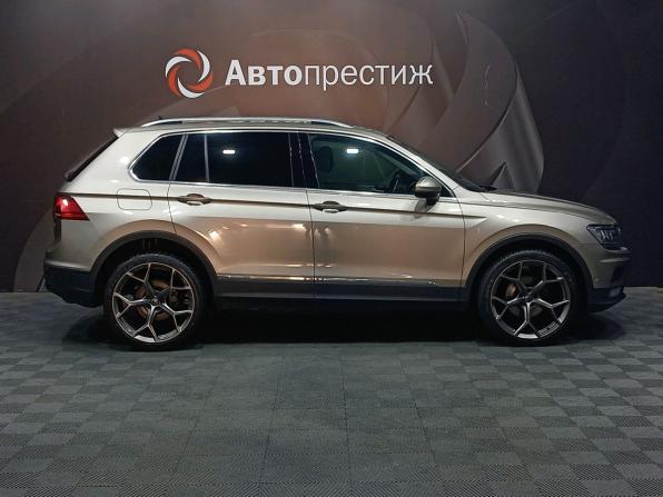 Volkswagen Tiguan II с пробегом 2018 года, цена 2 050 000 рублей, 190000 км, внедорожник, Автокод Объявления