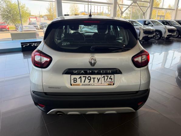 Renault Kaptur I с пробегом 2016 года, цена 1 349 000 рублей, 128015 км, внедорожник, Автокод Объявления