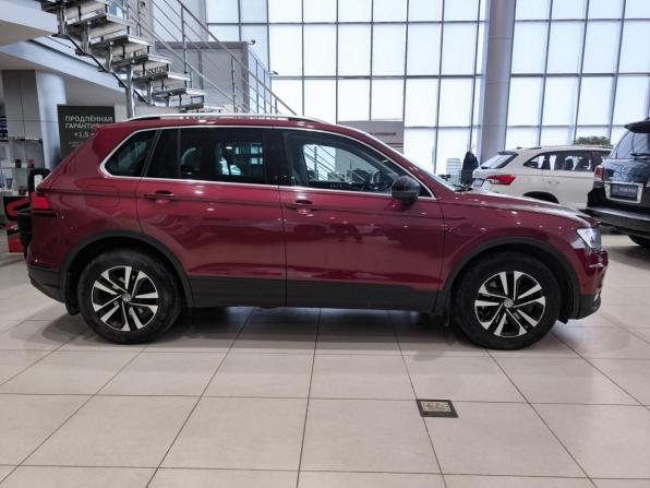 Volkswagen Tiguan II с пробегом 2019 года, цена 2 950 000 рублей, 120960 км, внедорожник, Автокод Объявления