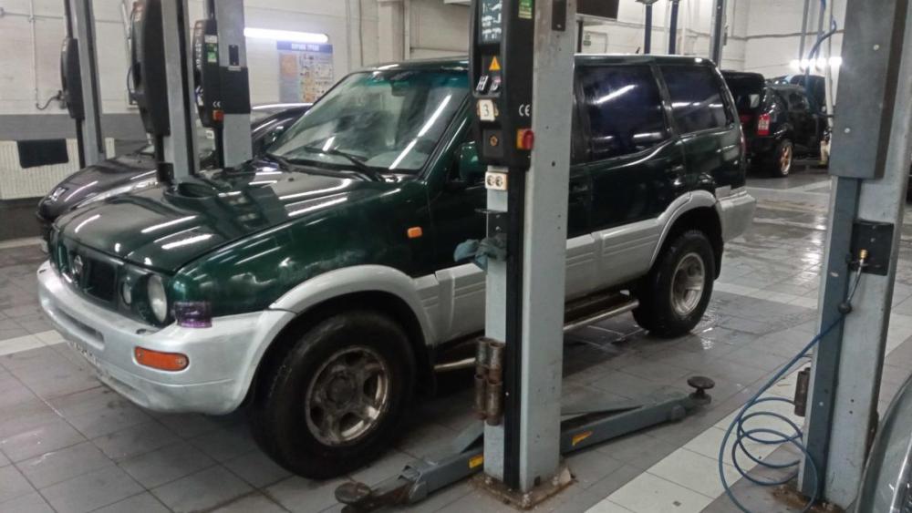 Nissan Terrano II Рестайлинг 2 Санкт-Петербург  - изображение 1