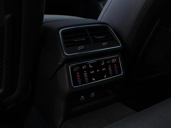 Audi A6 V (C8) с пробегом 2022 года, цена 5 150 000 рублей, 37957 км, седан, Автокод Объявления