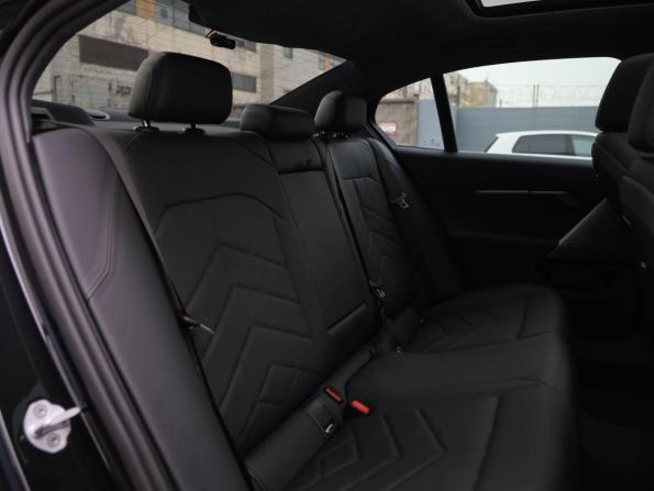 BMW 5 серии VIII (G60/G61/G68) с пробегом 2024 года, цена 7 483 040 рублей, 13509 км, седан, Автокод Объявления