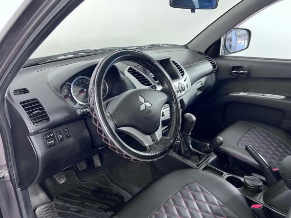 Mitsubishi L200 IV Рестайлинг с пробегом 2013 года, цена 1 670 000 рублей, 185610 км, пикап, Автокод Объявления
